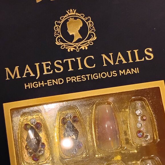 Majestic Nails - Crown Yourself Med length - Picture 2 of 6